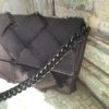 Pochette con l'intreccio in rafia nera a tracolla - immagine 4